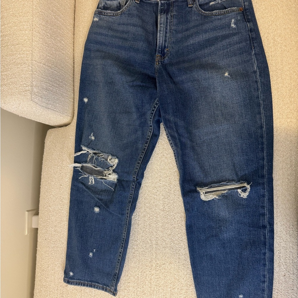 Abercrombie & Fitch The Mom High Rise Jeans
